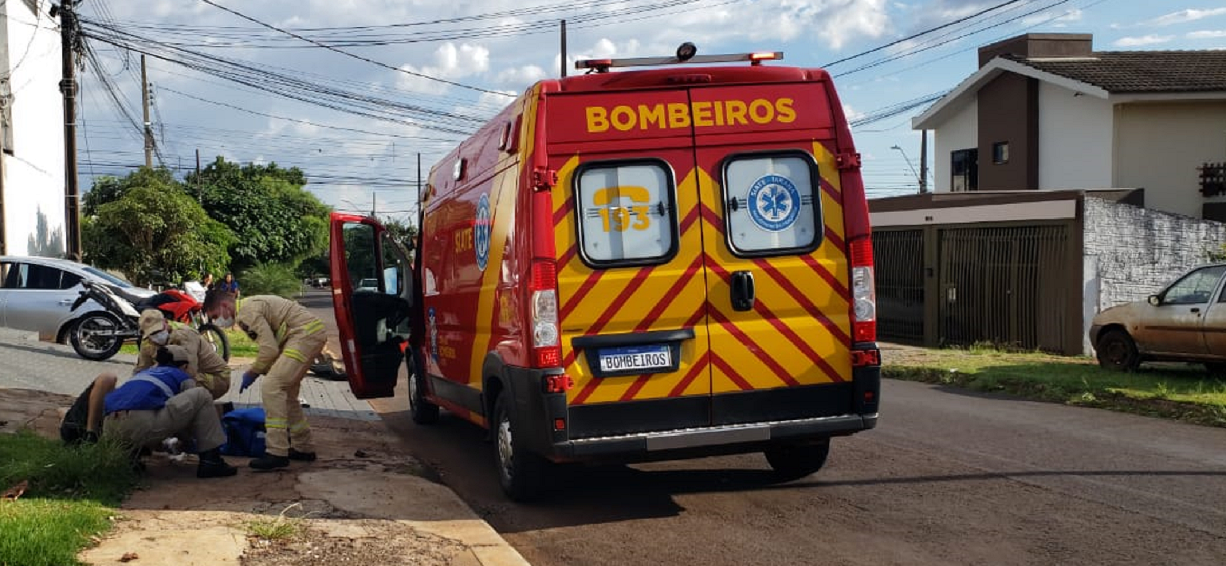 Motociclista tem fratura exposta após colisão na Vila Tolentino